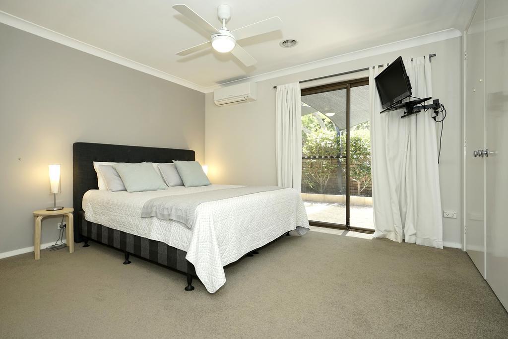 Garden City Luxury Apt Perth