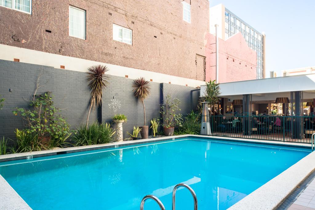 Hotel Seasons Of Perth