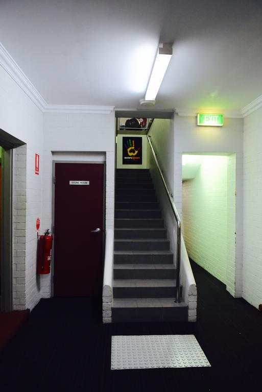 The Emperors Crown Hostel Perth