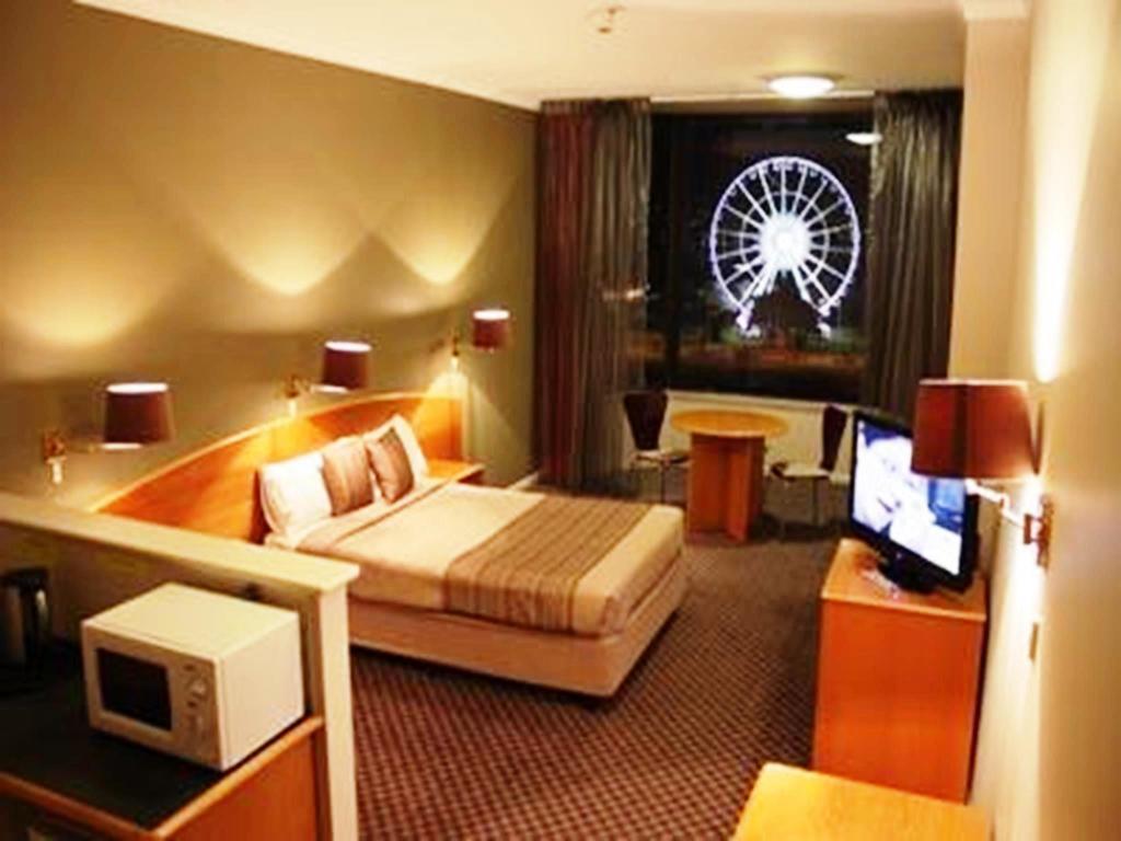 Quay Hotel 4*