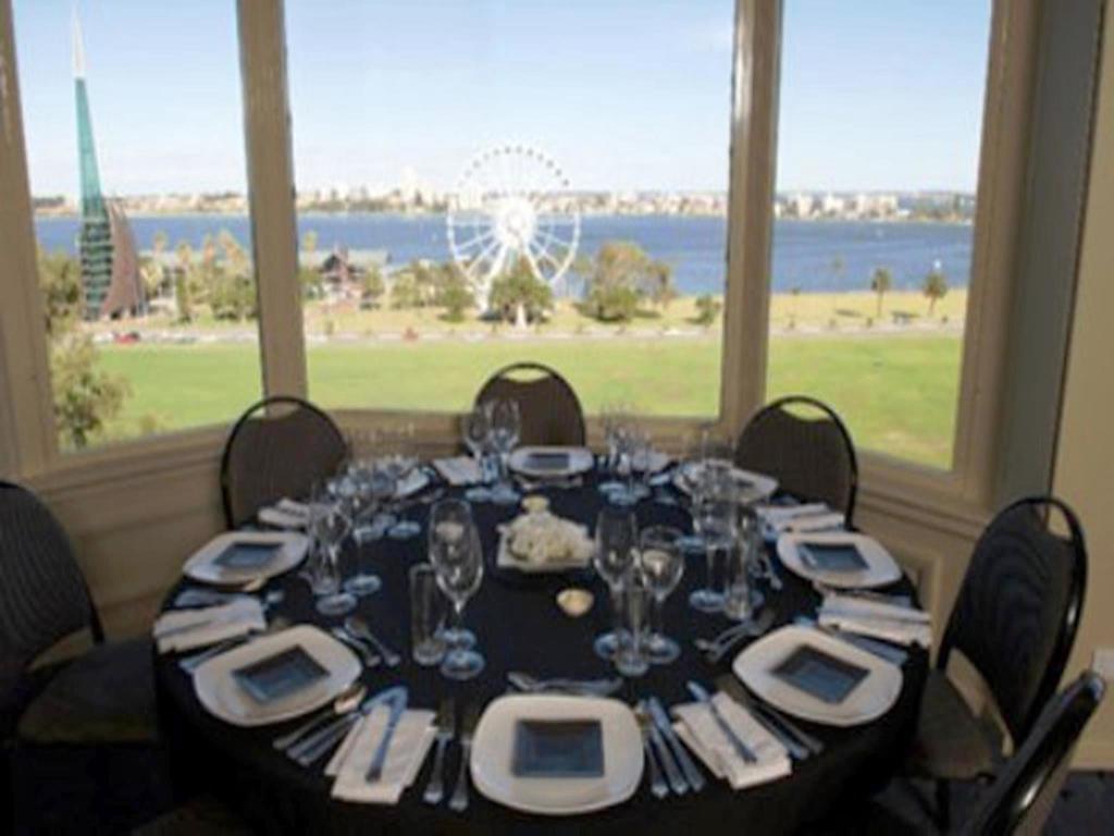 Hotel Quay 4*
