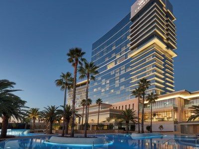Hotel Crown Towers