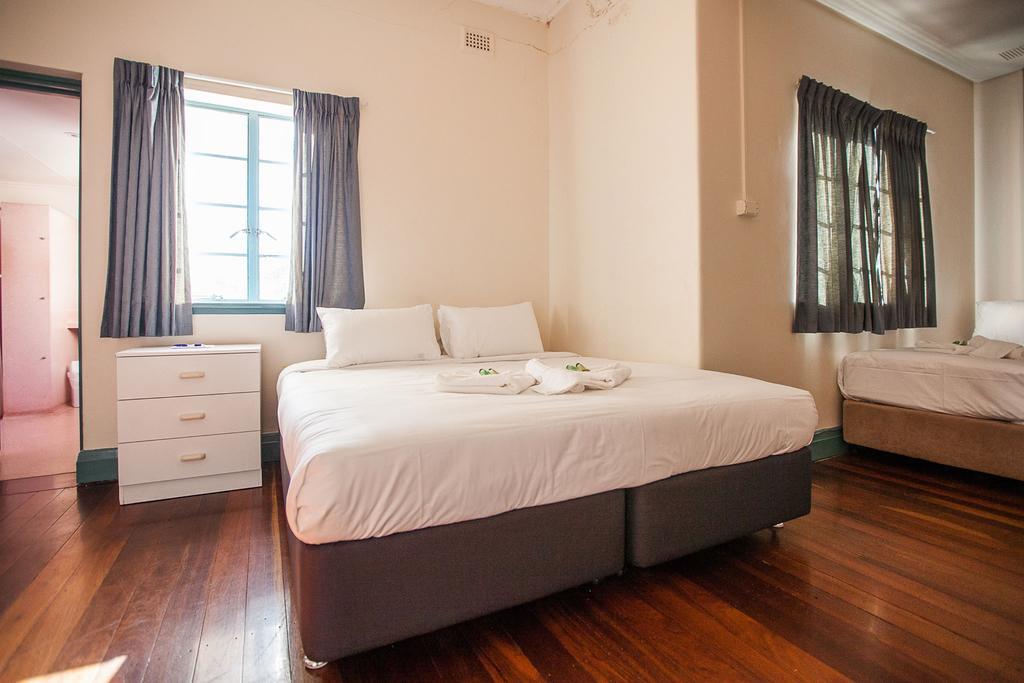 Captain Stirling Hotel