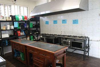 Hostel The Hive - Traveler Friendly, Passport Only