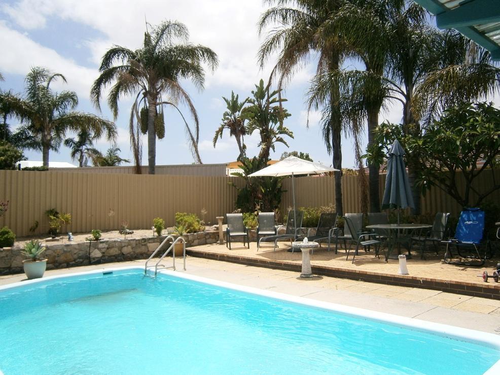 Palms Bed & Breakfast 3*