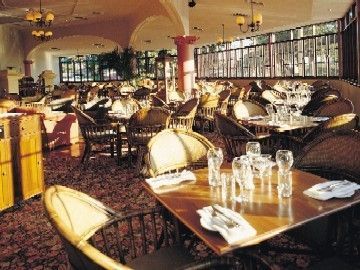 Esplanade River Hotel 4*