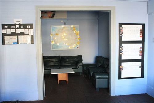 The Hive - Traveler Friendly, Passport Only Hostel *