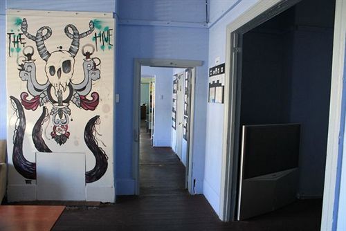 The Hive - Traveler Friendly, Passport Only Perth