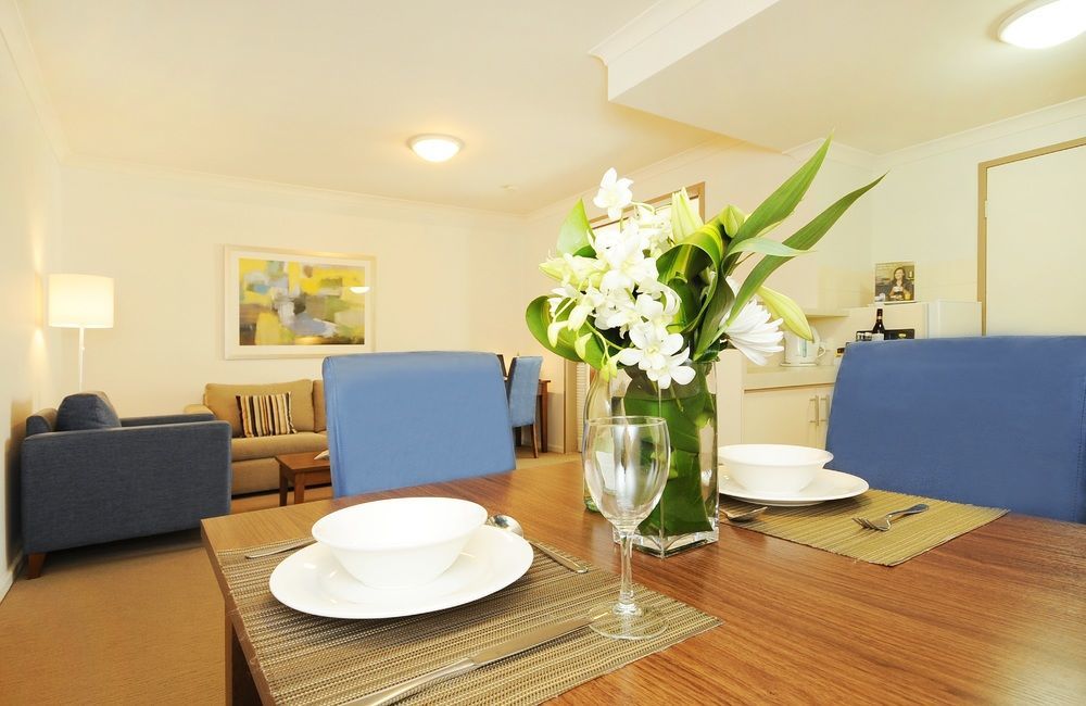 Quest West End Aparthotel 4*