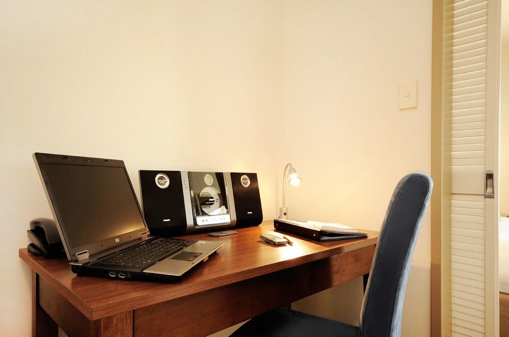 Aparthotel Quest West End 4*