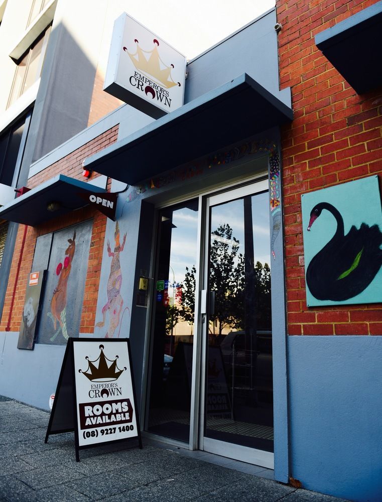 The Emperors Crown Hostel Hostel *