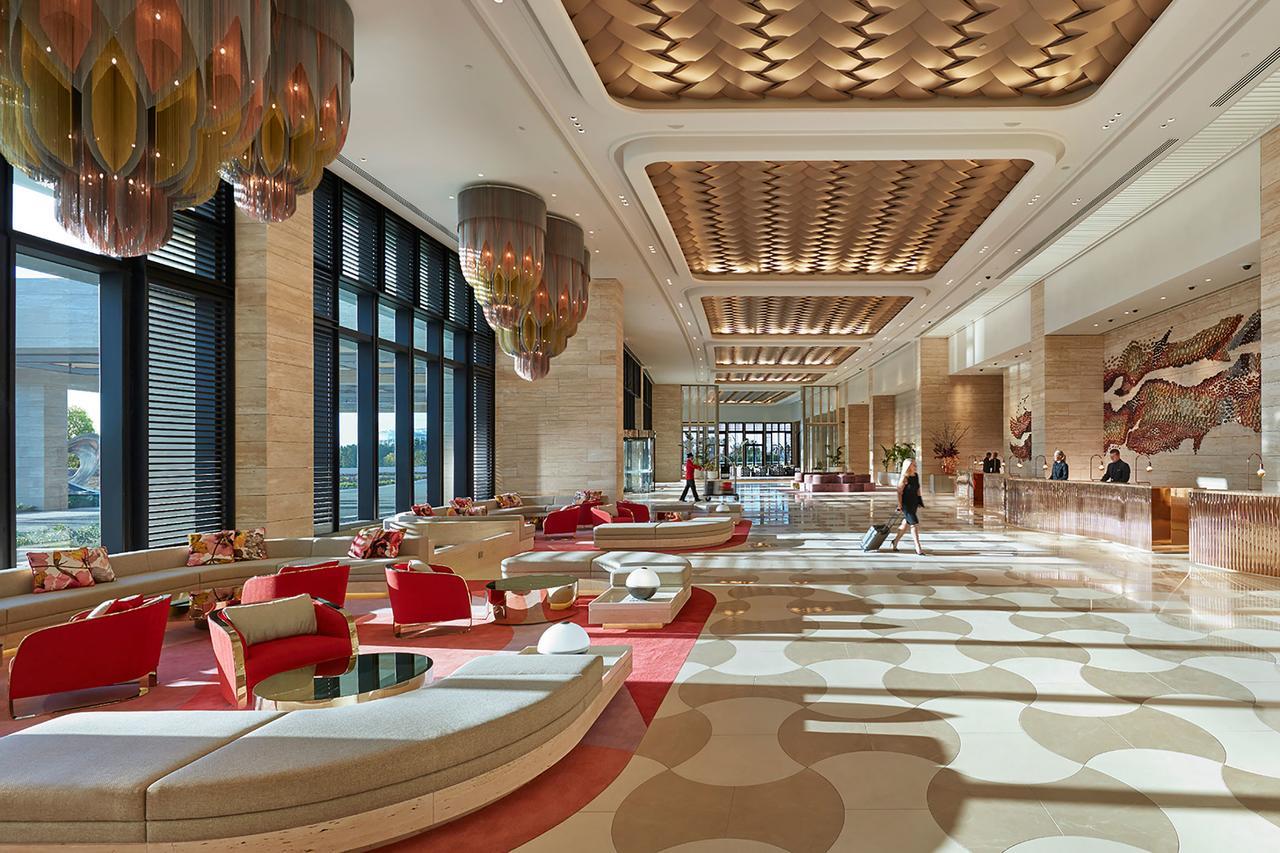Crown Towers 5*
