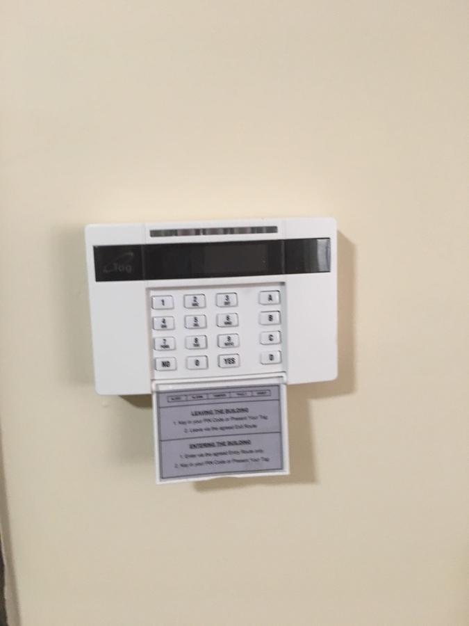 4x3 Townhouse In Rivervale Apartment