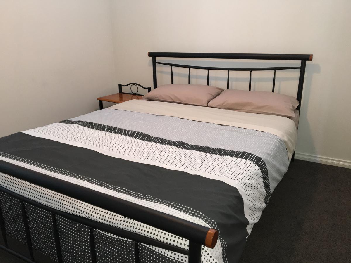Apartment In Queens Park *