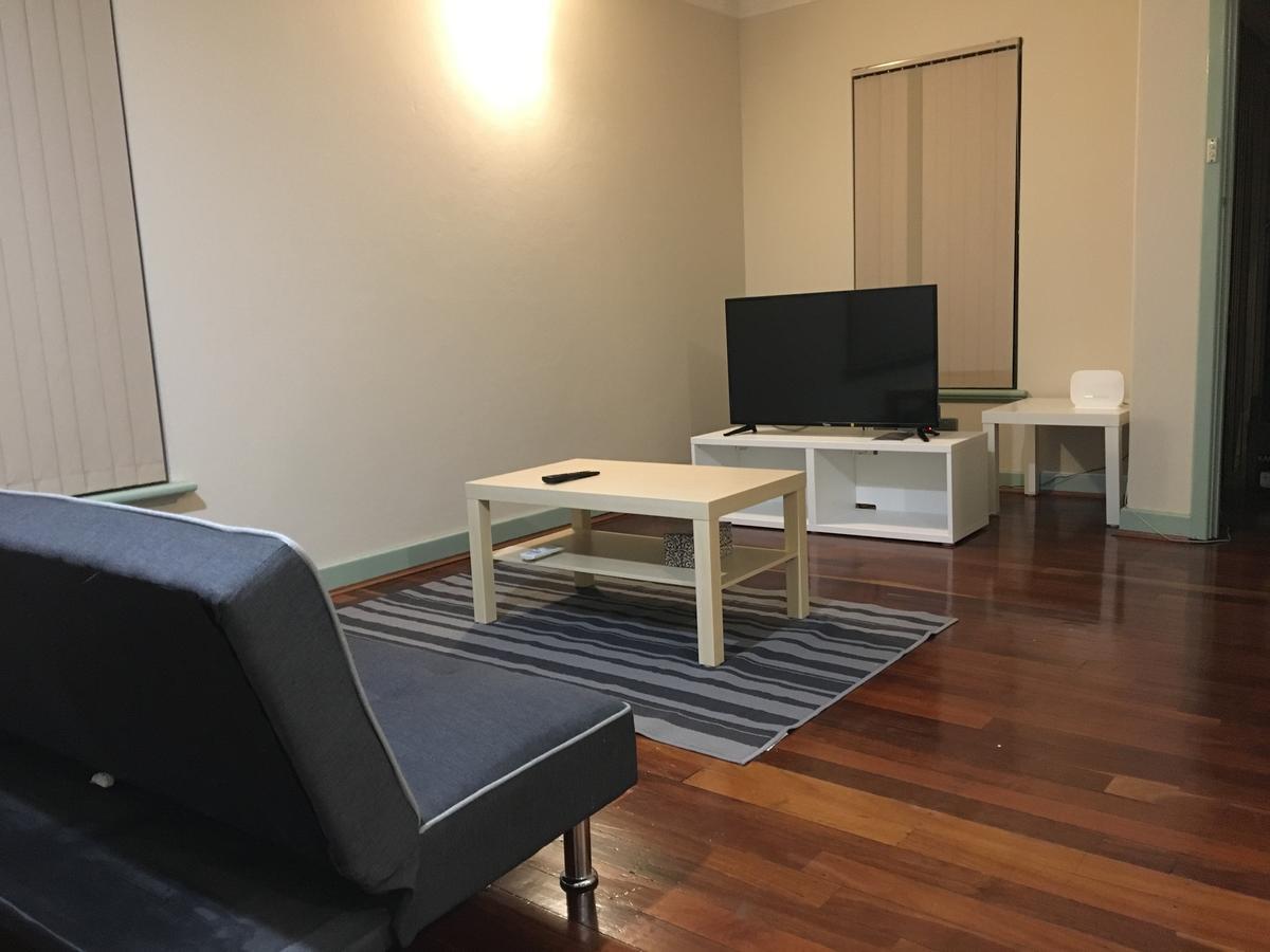 Newly Furnished Cosy * Perth