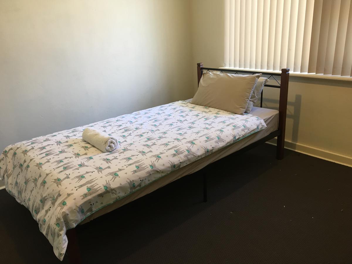 Newly Furnished Cosy