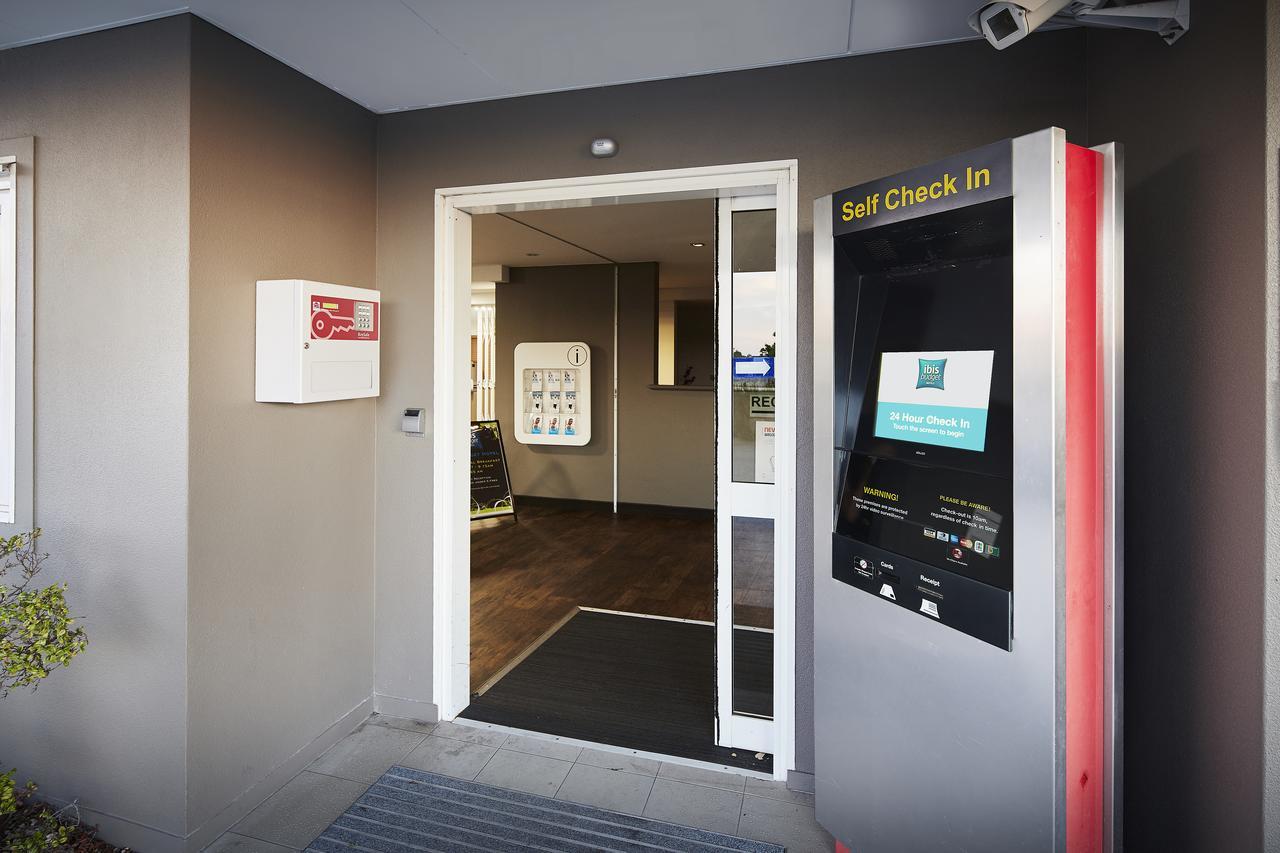 Ibis Budget Airport 3*