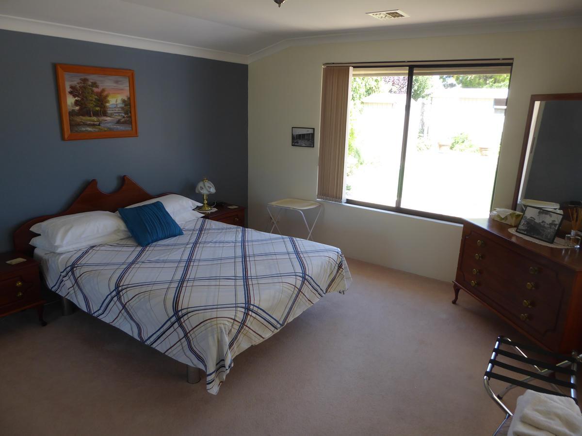Bed & Breakfast Jennys Retreat 4*