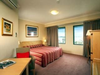 Esplanade River Hotel 4*