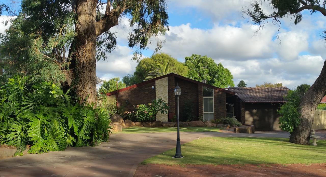 Jacaranda Hideaway Bed & Breakfast Perth