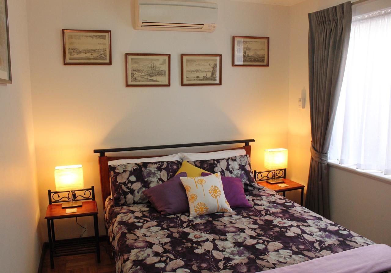 Jacaranda Hideaway Bed & Breakfast