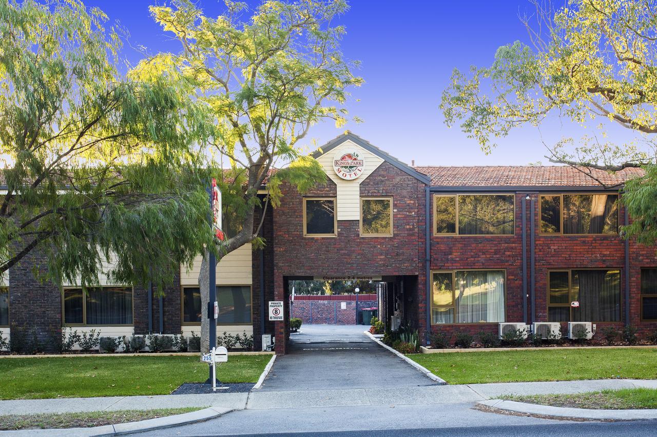 Kings Park Motel 3*