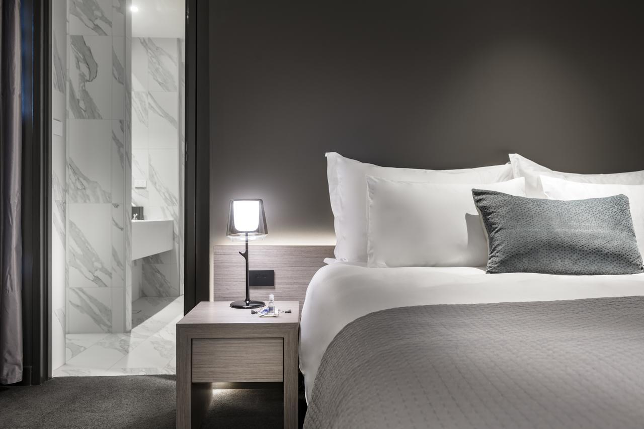 The Melbourne Perth