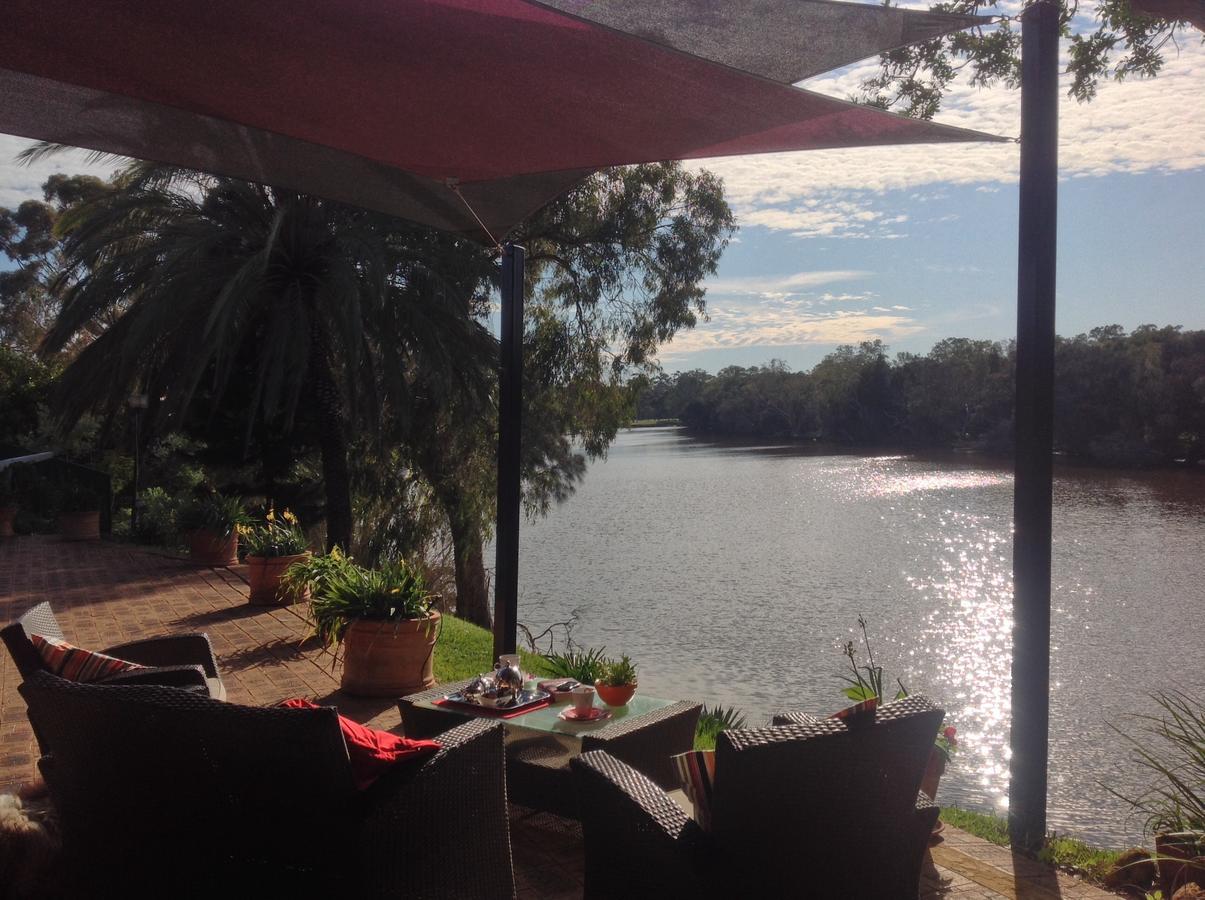 Riverfront71 * Perth