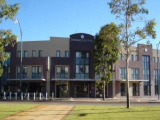 Joondalup 3*