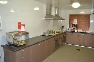 Ibis Budget Airport Hotel 3*