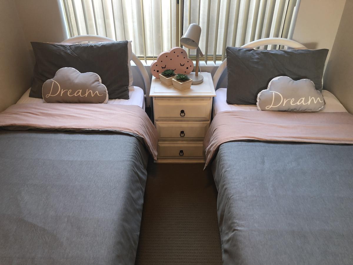 Dampier House Mullaloo-perth Holiday home