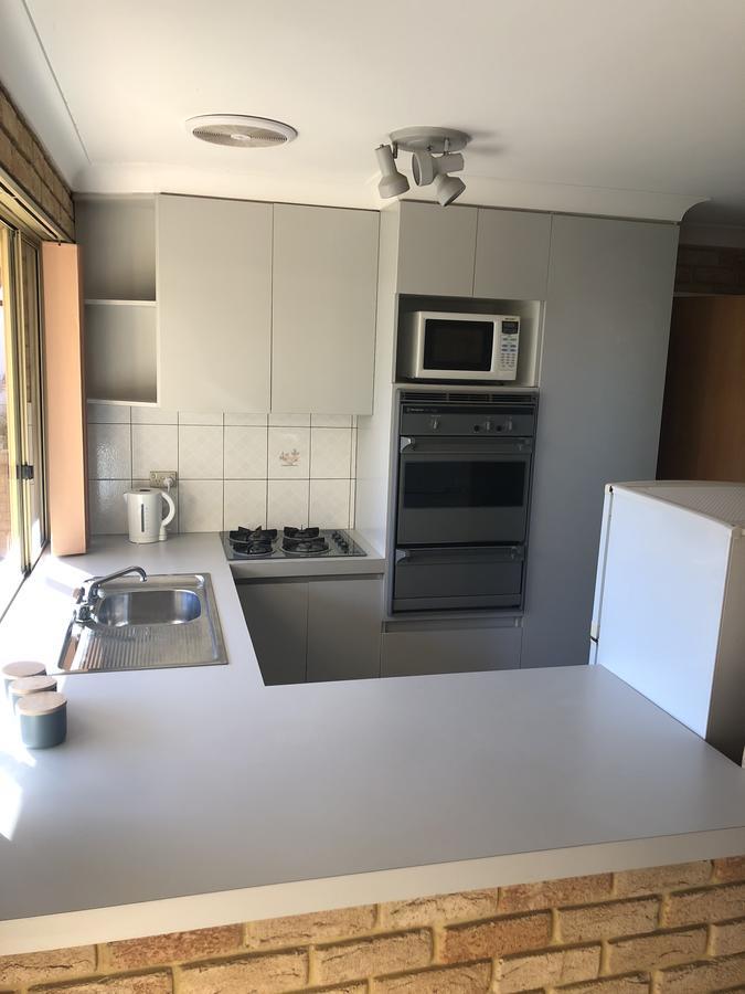 Holiday home Dampier House Mullaloo-perth *
