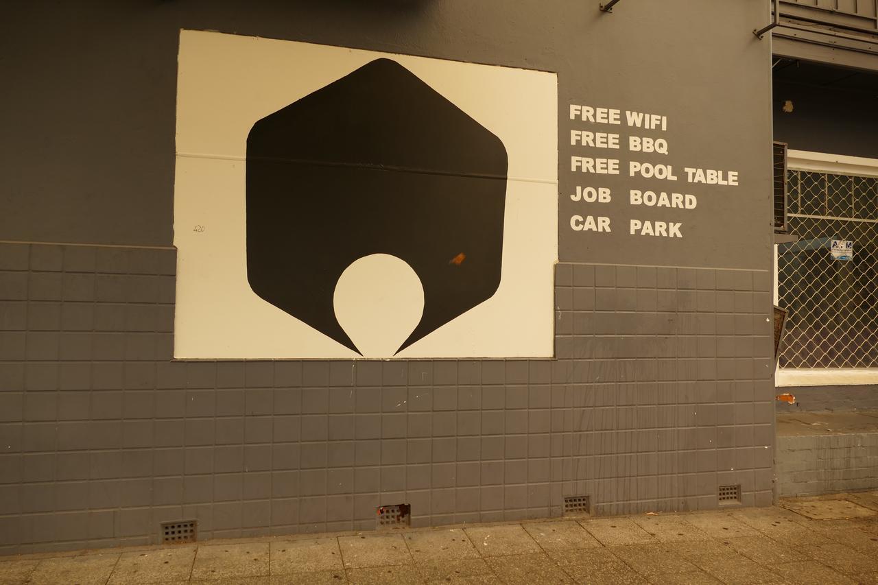 Hostel The Hive - Traveler Friendly, Passport Only