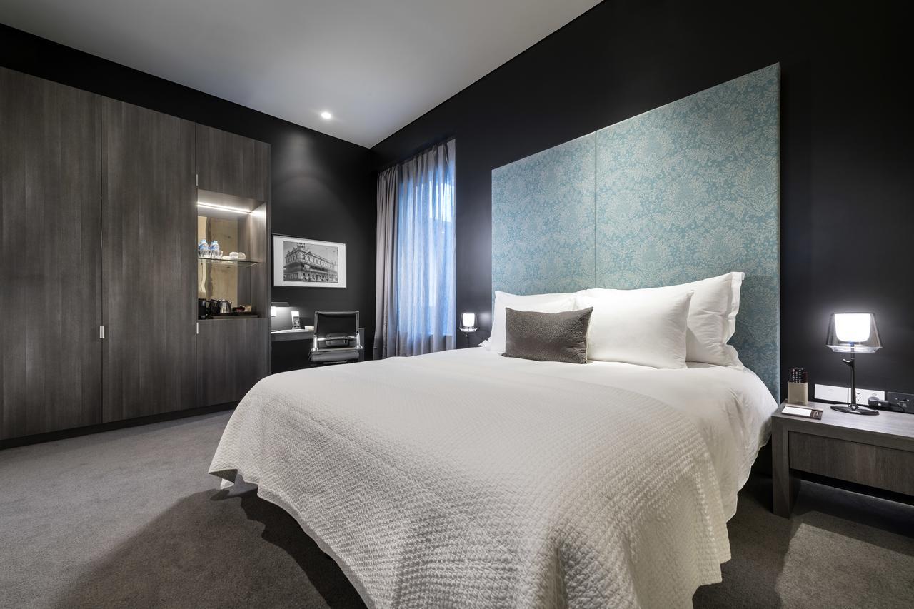 The Melbourne Perth