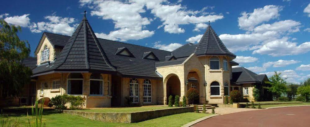Luxury At Brookleigh Hotel 3*