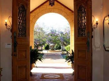 Luxury At Brookleigh Hotel 3*