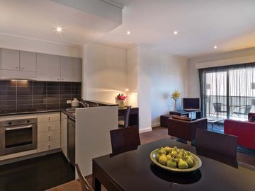 Aparthotel Adina Barrack Plaza