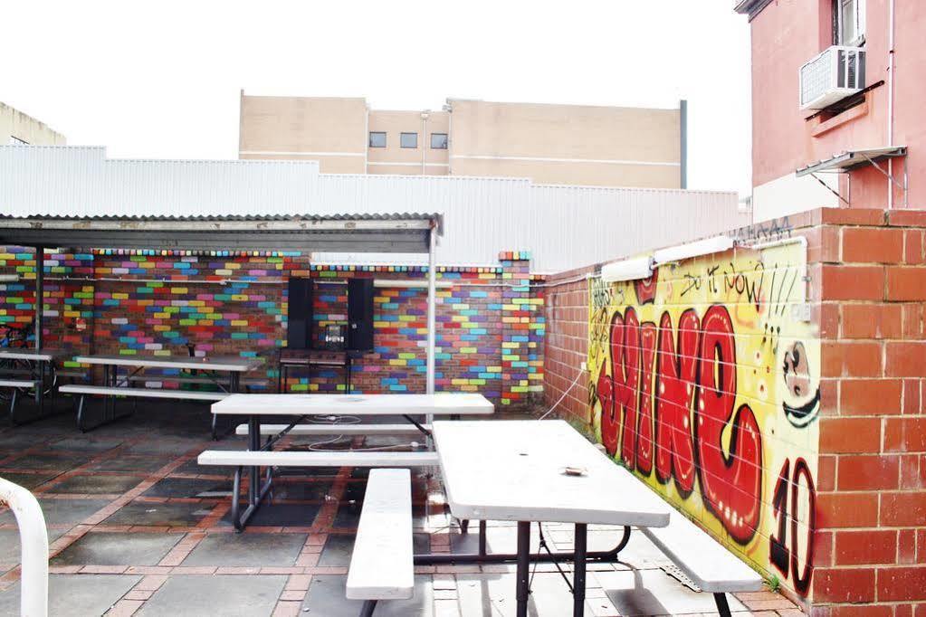 The Hive - Traveler Friendly, Passport Only Perth