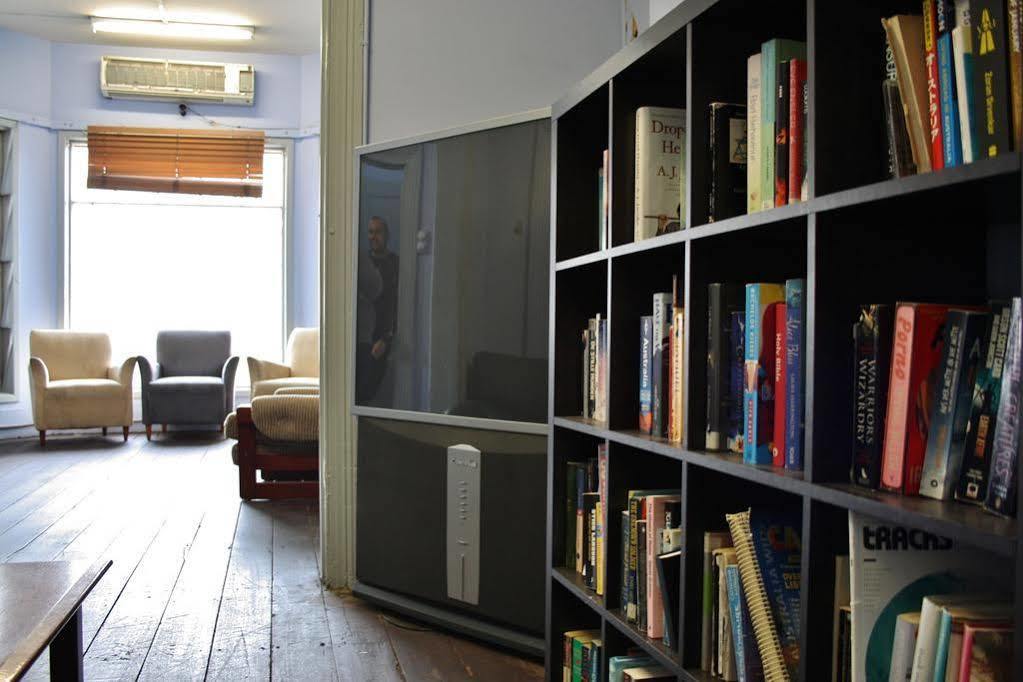 The Hive - Traveler Friendly, Passport Only Hostel Perth