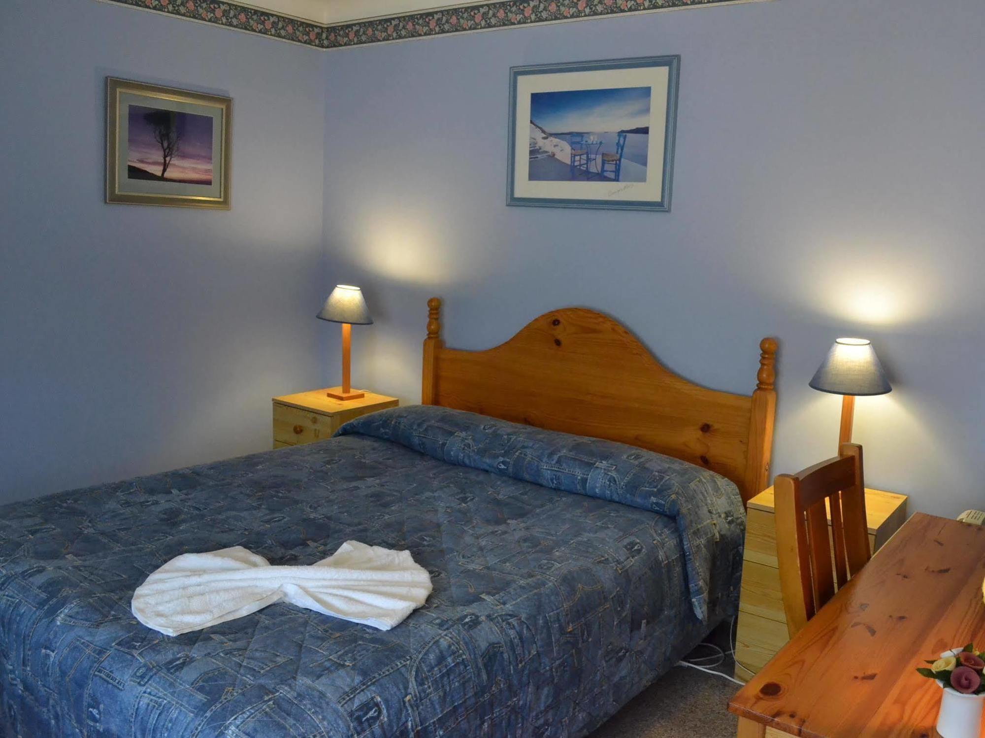 Palms Bed & Breakfast