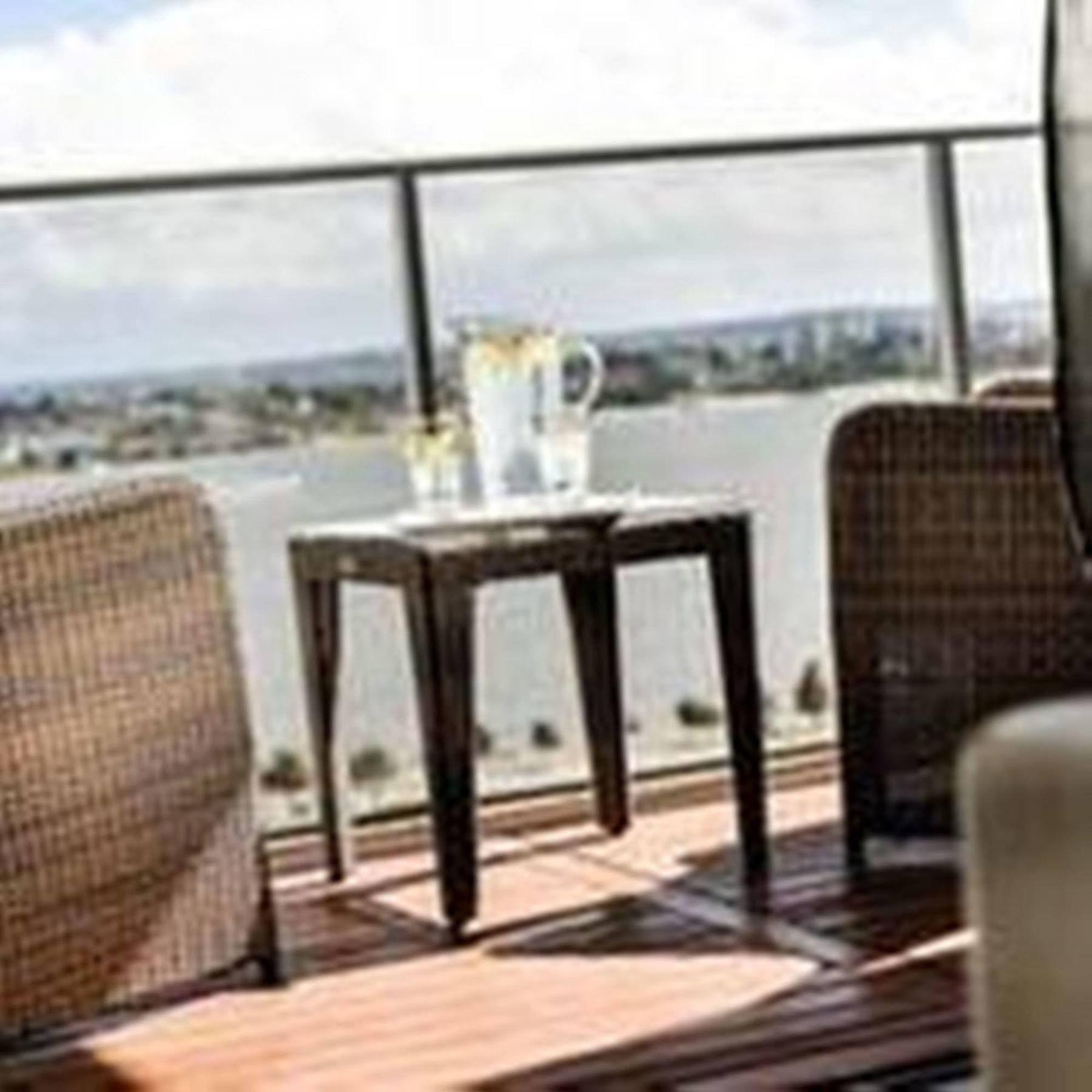 Aparthotel Fraser