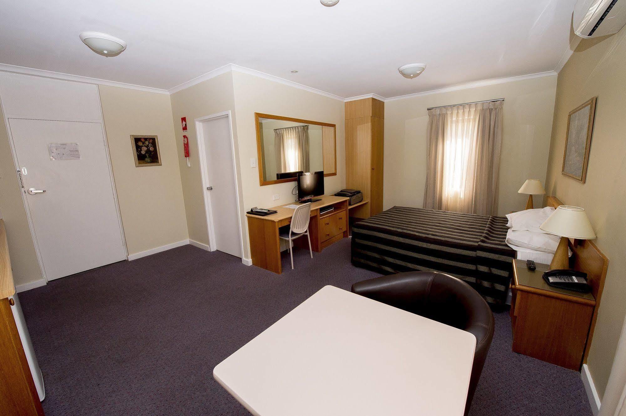 Kings Park 3*