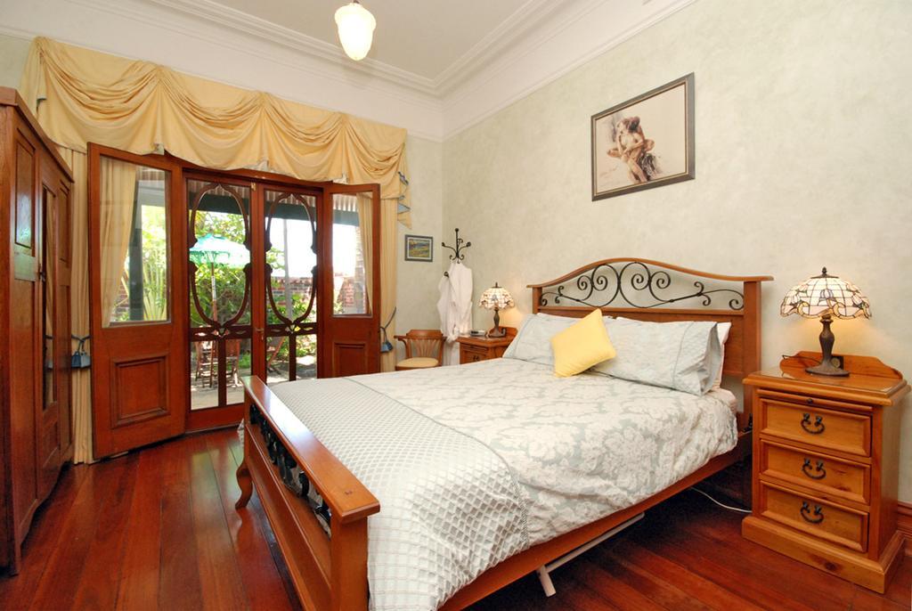 Above Bored Bed & Breakfast 4*