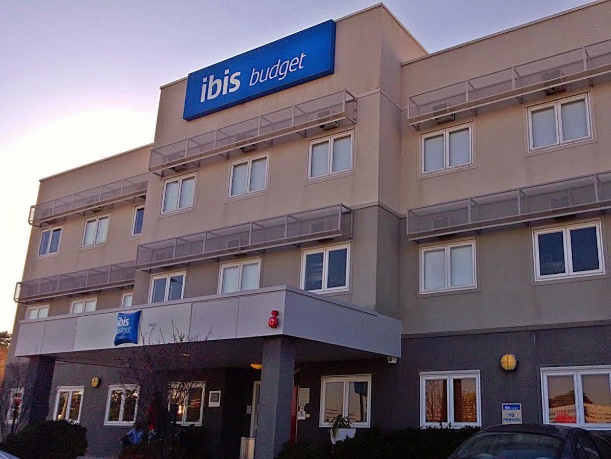 Ibis Budget Airport 3*