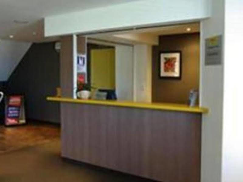 Ibis Budget Airport 3*