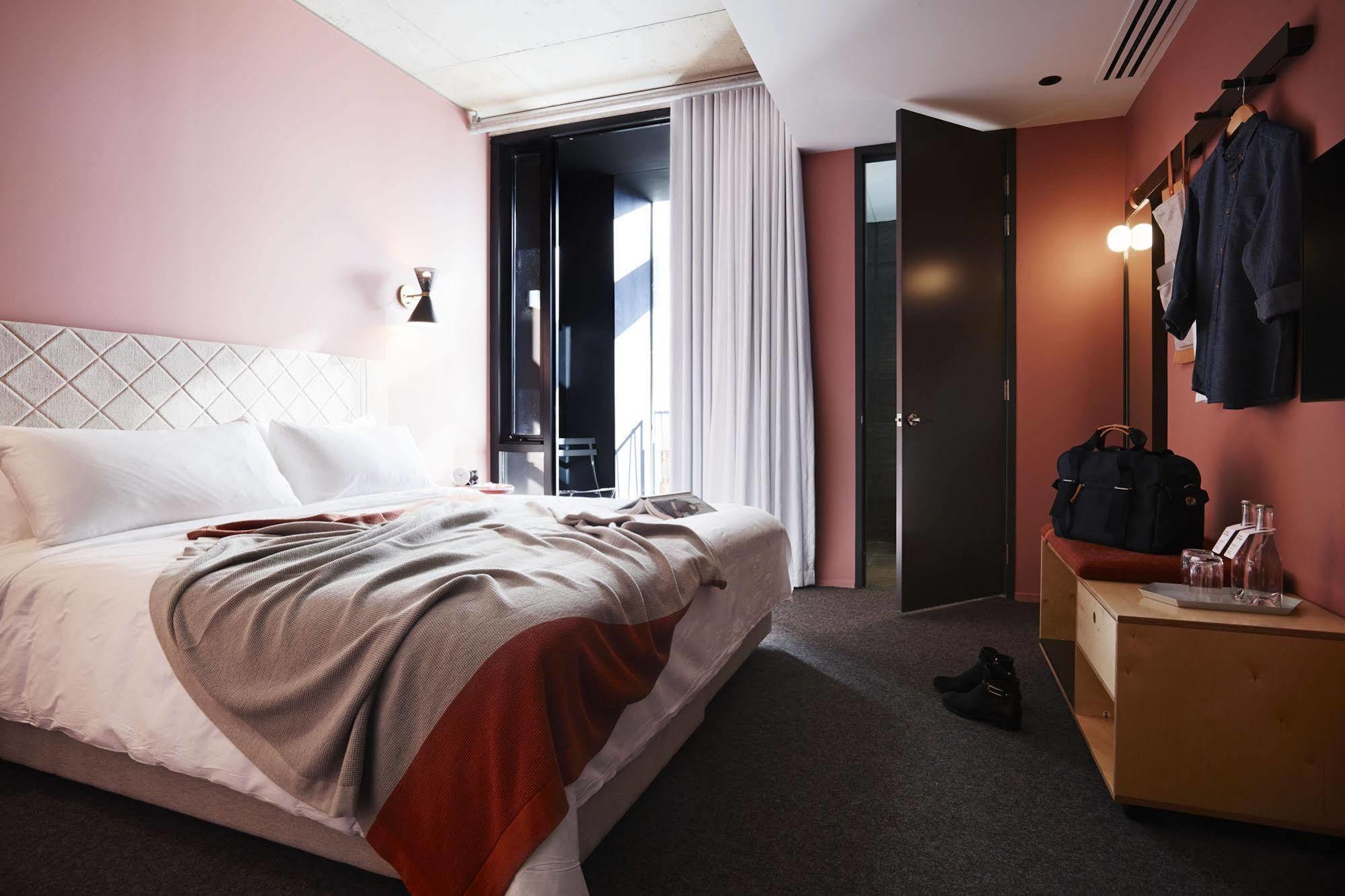 Alex Hotel 4*