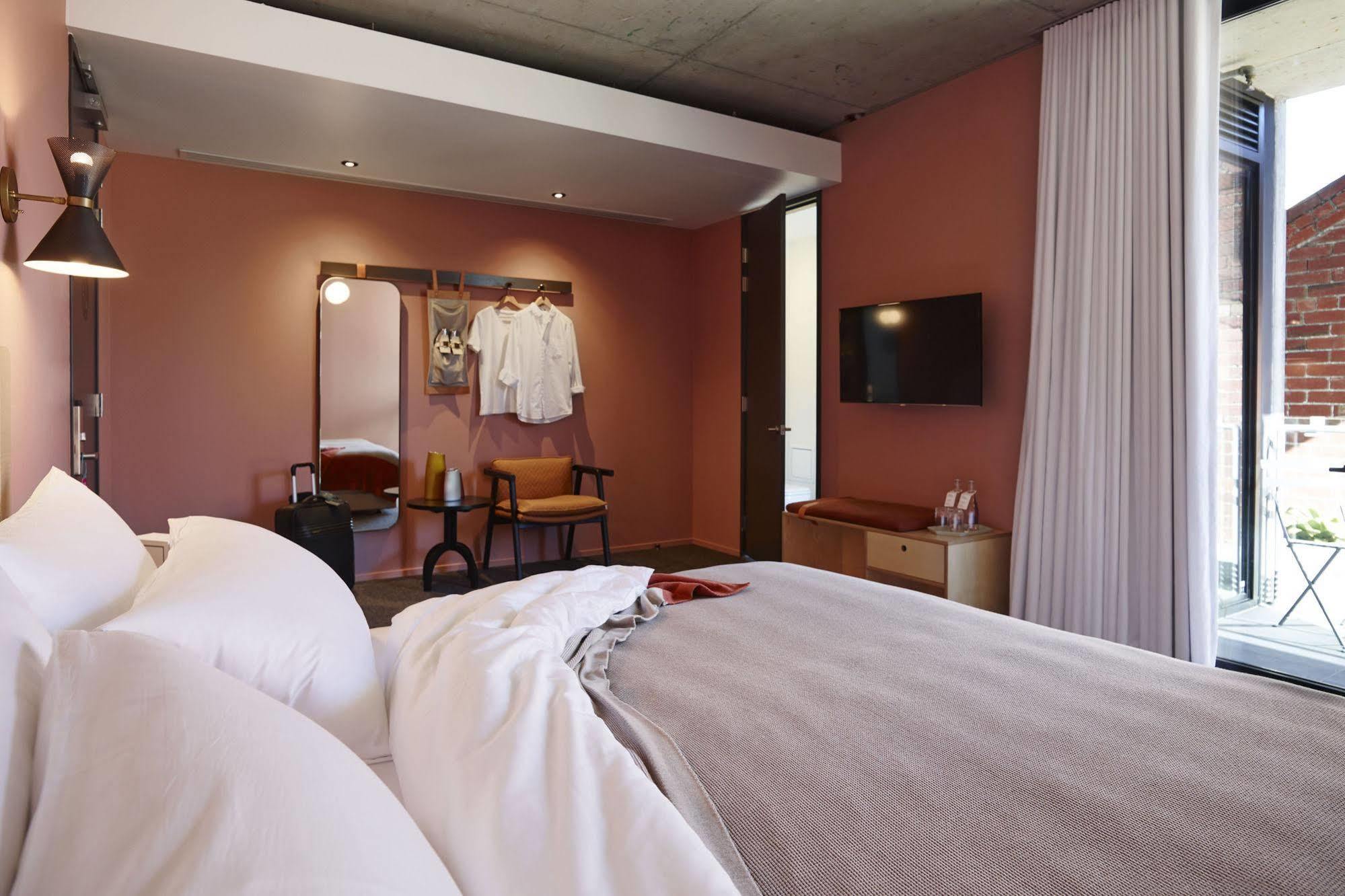 Alex Hotel 4*