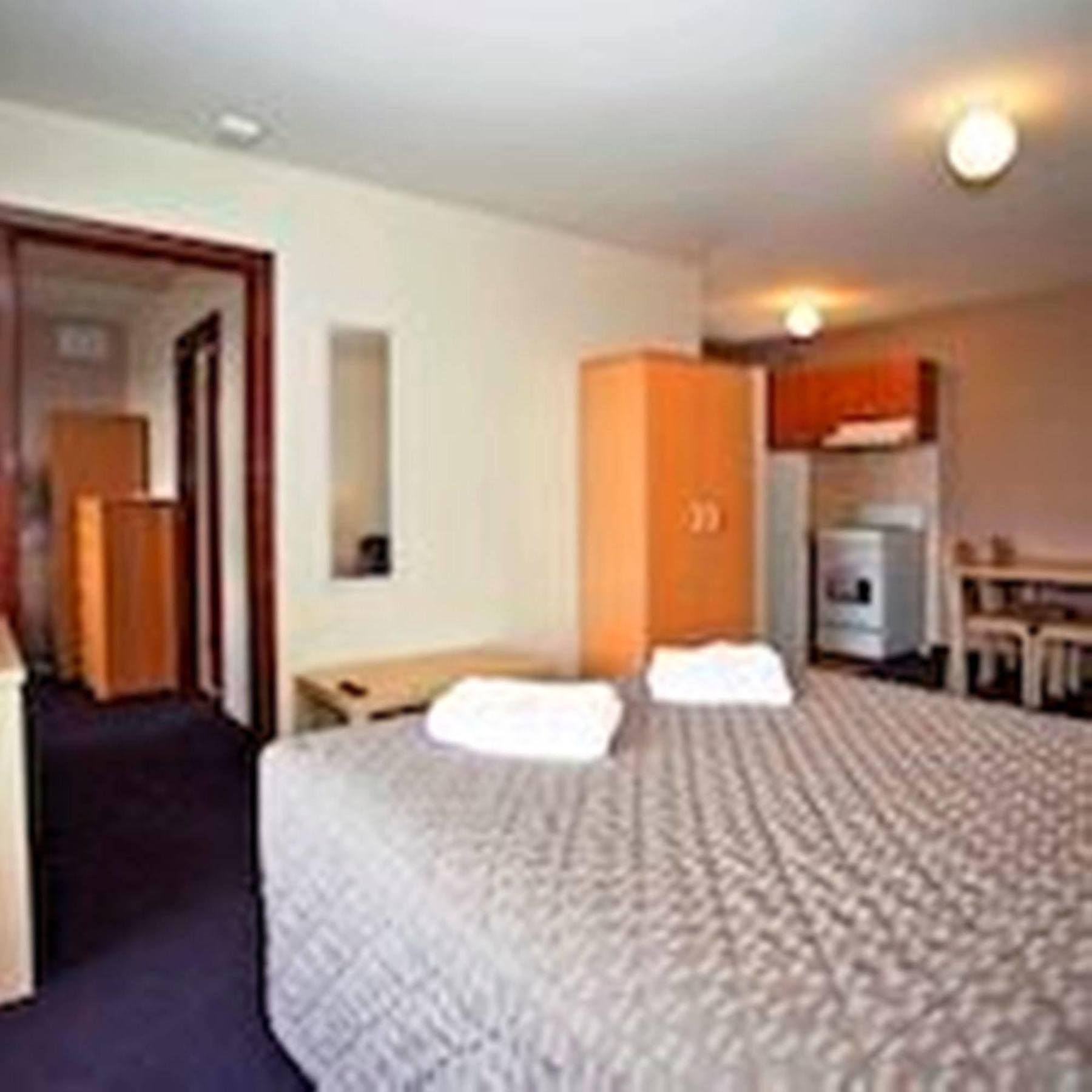 Burswood Motel 3*