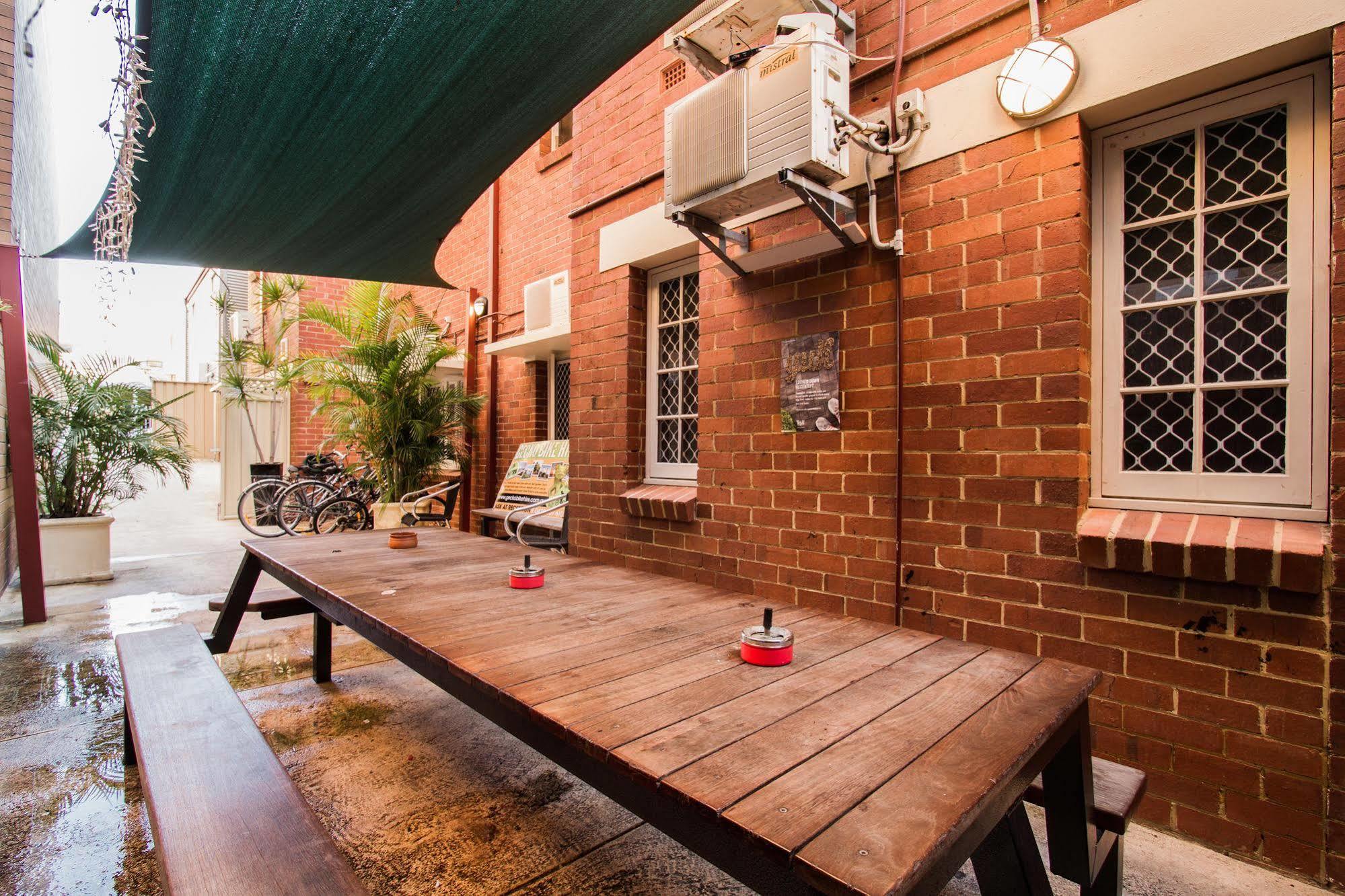 The Emperors Crown Hostel Hostel