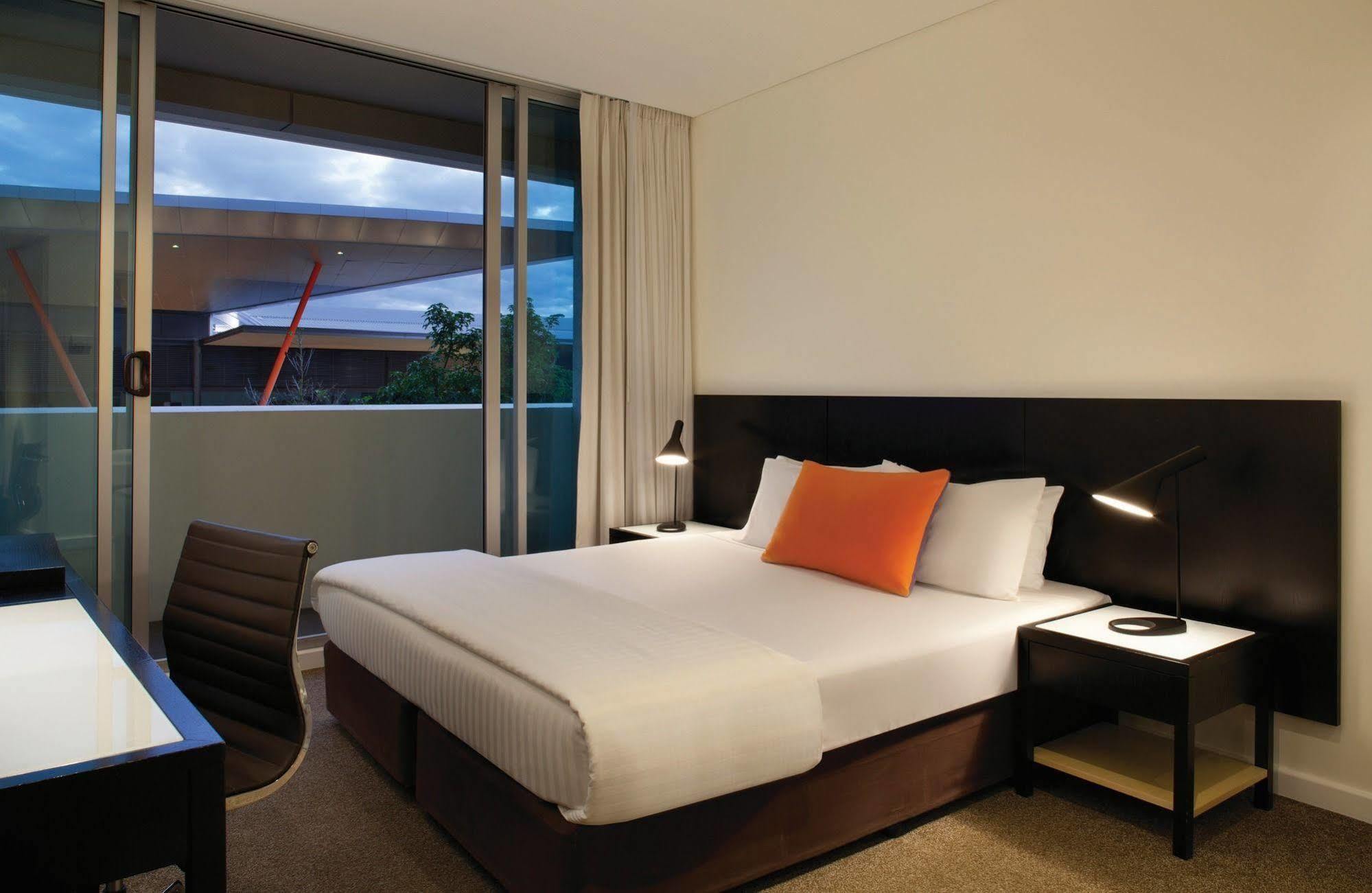 Aparthotel Adina 4*